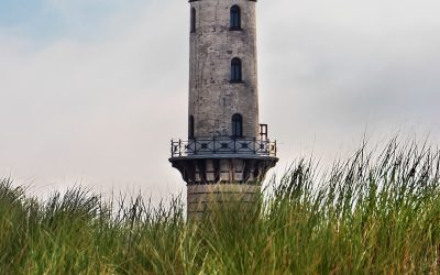 IMG_2746_Mecklenburg-Vorpommern_-_Warnemnde_-_Leuchtturm-mit-Dnengras_-_klein-Web